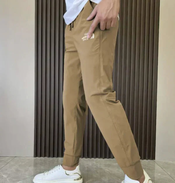 Pantaloni cargo